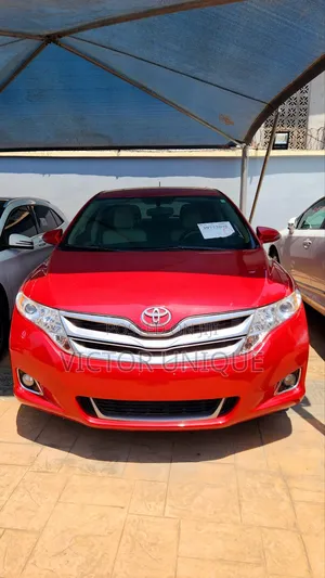 Toyota Venza XLE 4dr Wagon (2.7L 4cyl 6A) 2014 Red