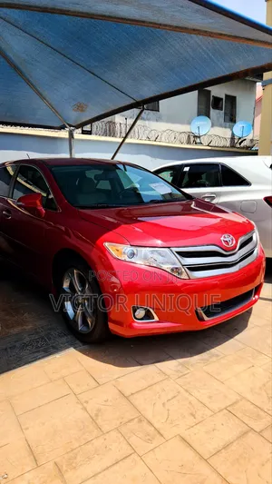 Toyota Venza XLE 4dr Wagon (2.7L 4cyl 6A) 2014 Red
