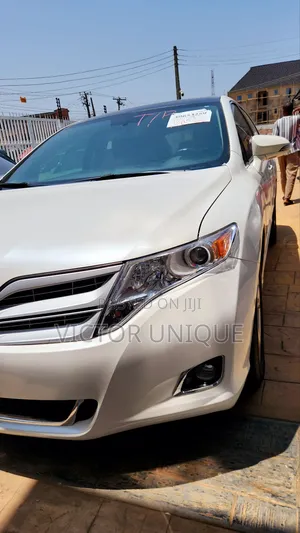 Toyota Venza XLE 4dr Wagon (2.7L 4cyl 6A) 2014 White