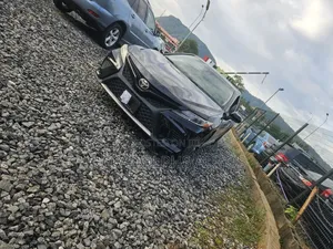 Photo - Toyota Camry 2018 Black