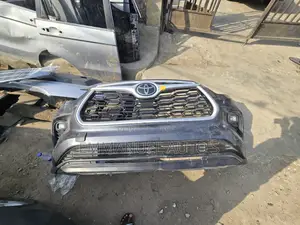 Highlander 2020 Front Bumper