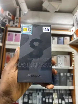 New Samsung Galaxy S22 5G 128 GB