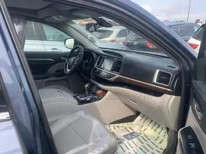 Toyota Highlander Limited V6 4x4 (3.5L 6cyl 6A) 2016 Blue