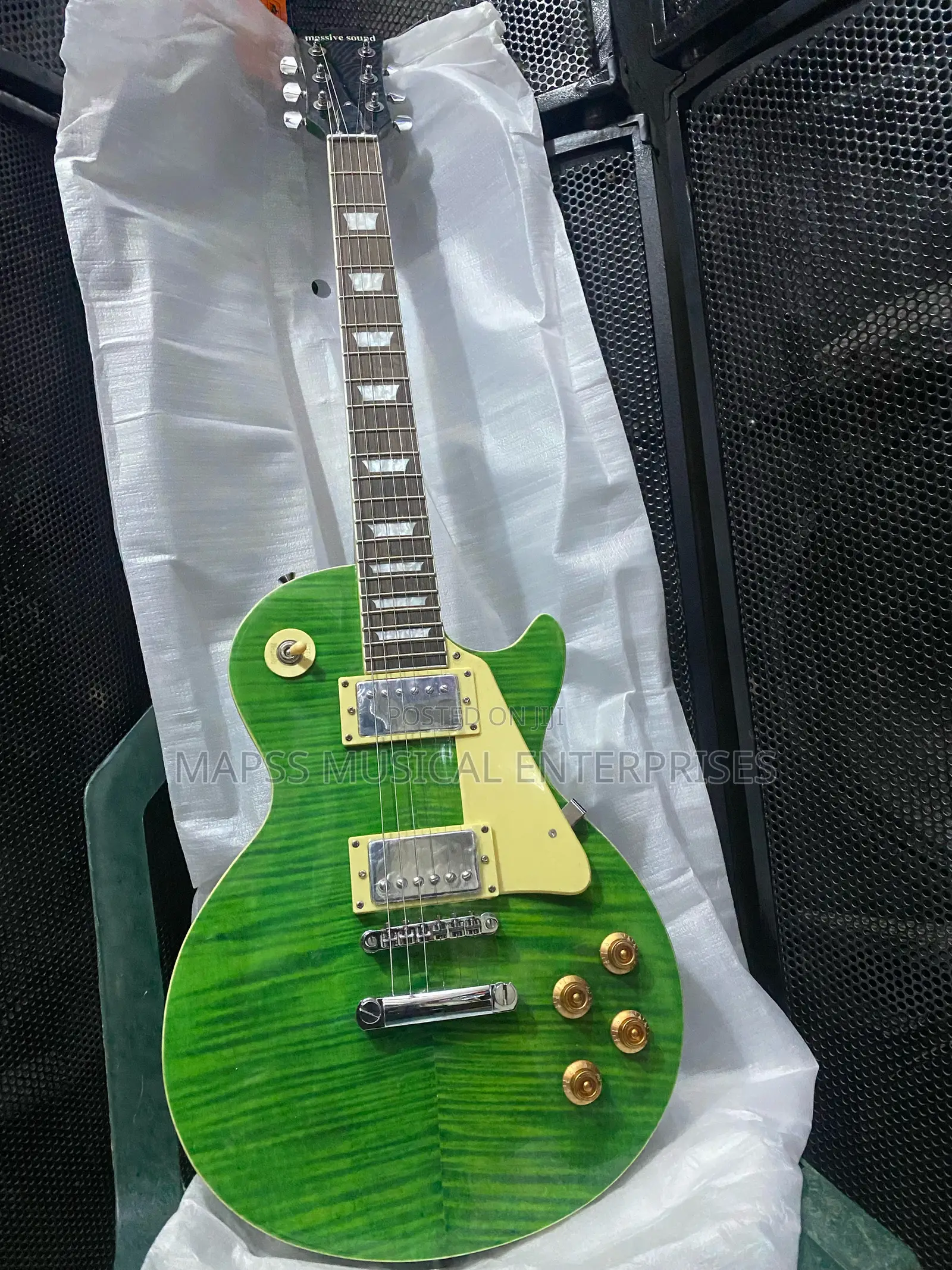 Les Paul Style Guitar