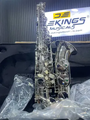 Photo - Yamaha Silver Alto Saxophone Eb Woodwind for Professional