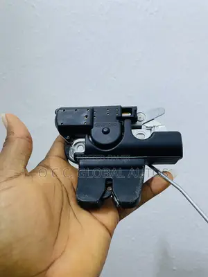 Booth Catcher Lock For Camry 05 2.4 Or Big Daddy
