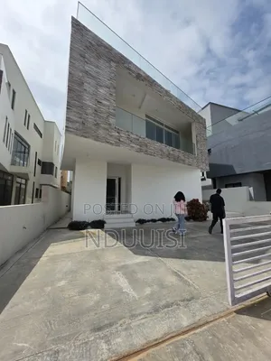 5bdrm Duplex in Lekki County Homes for sale