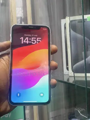 Apple iPhone XR 64 GB White