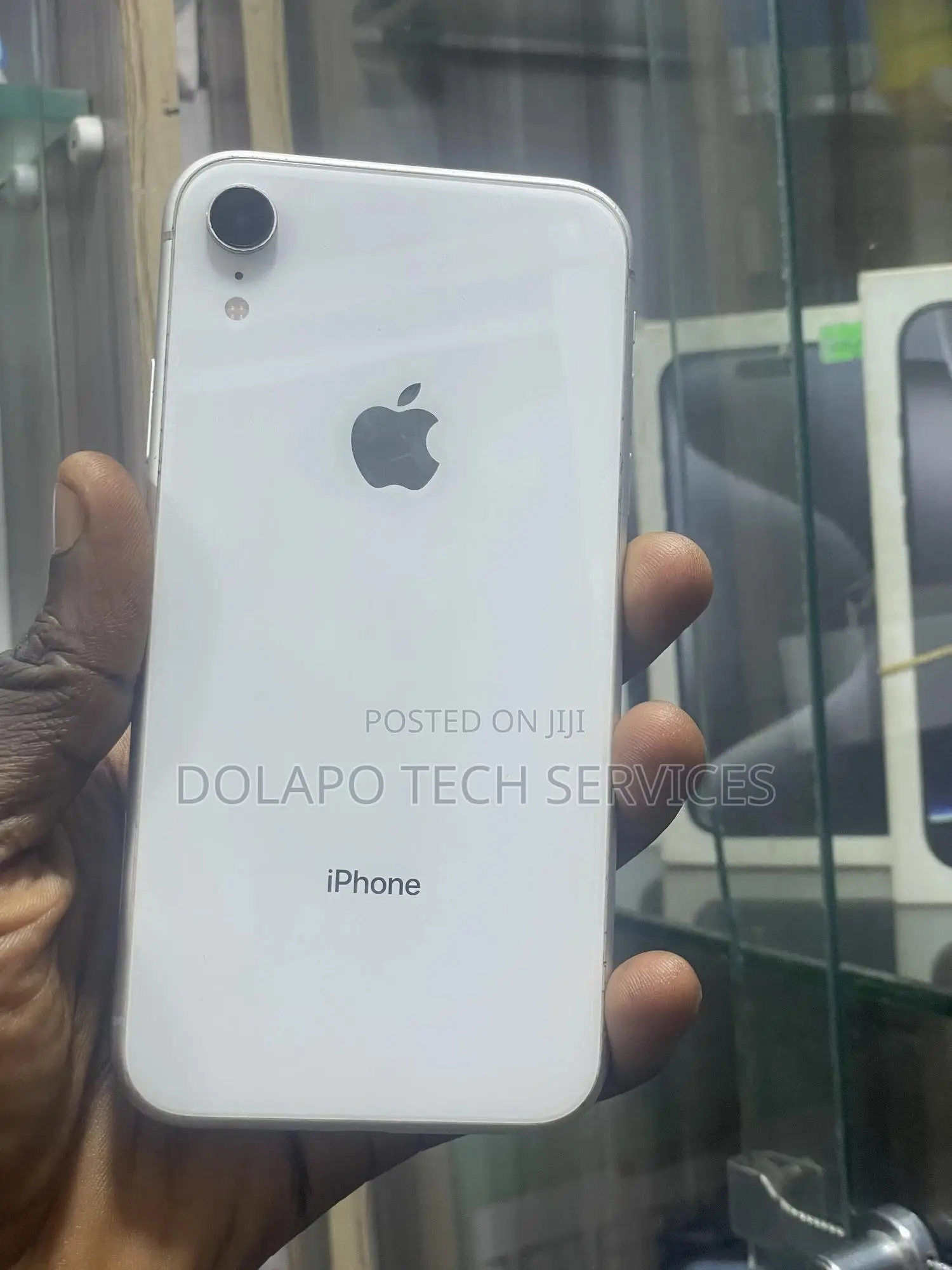 Apple iPhone XR 64 GB White