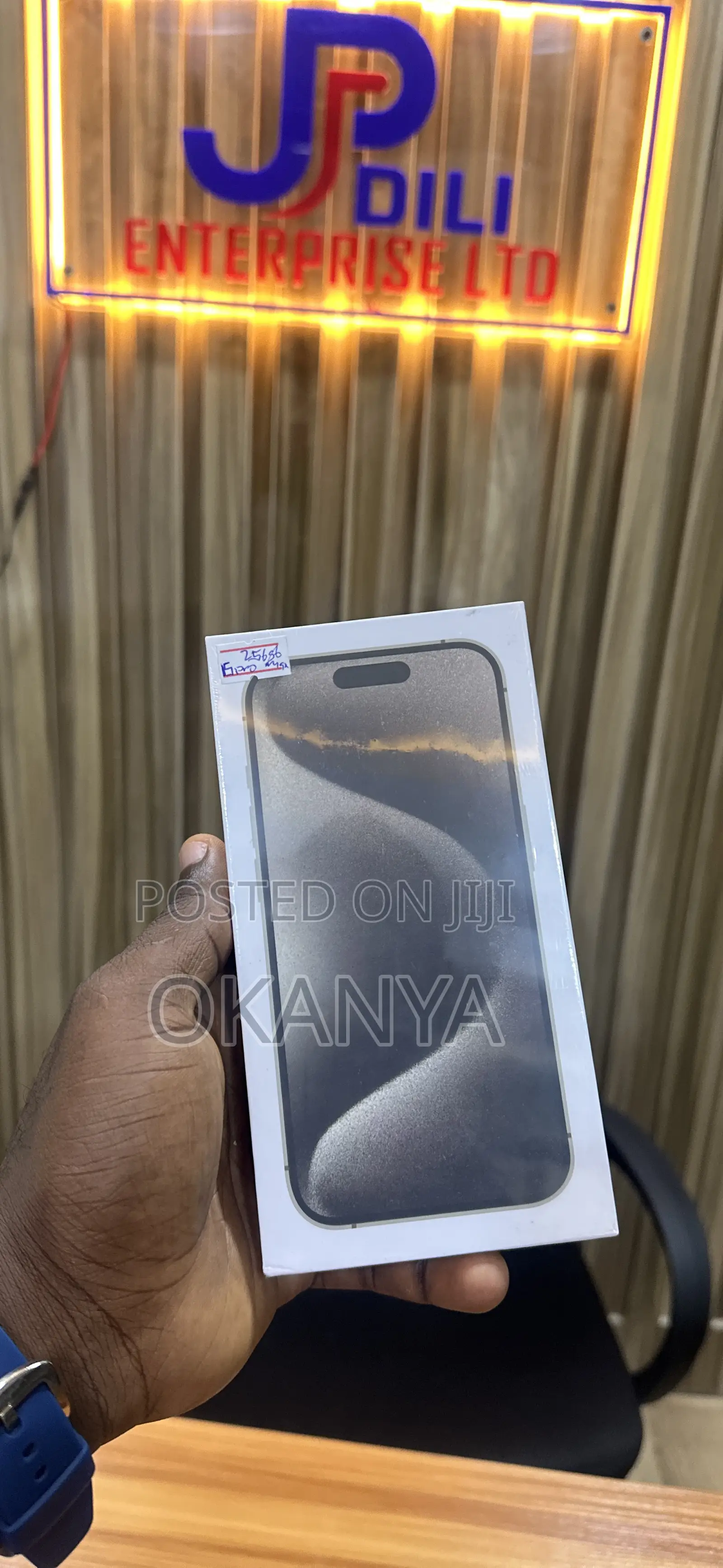 New Apple iPhone 15 Pro Max 256 GB