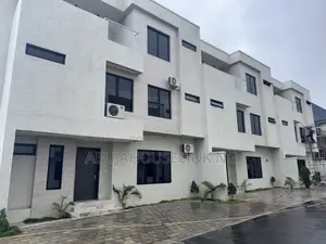 5bdrm Duplex in Jahi By Gilmore for sale