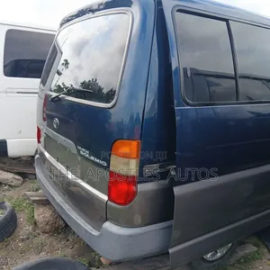 Toyota HiAce 2004 Blue