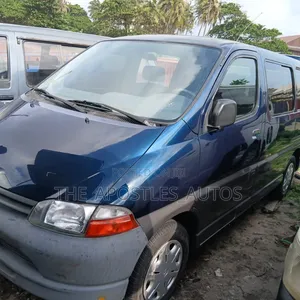 Toyota HiAce 2004 Blue