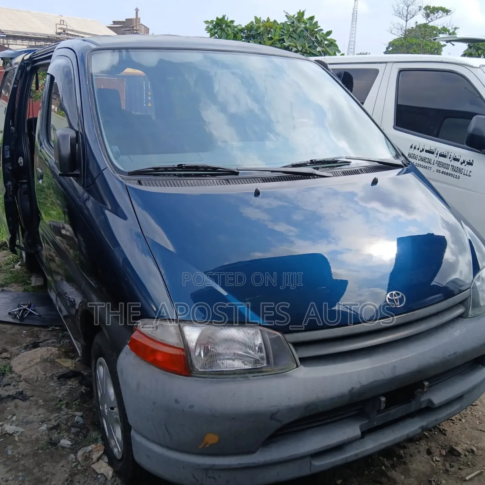 Toyota HiAce 2004 Blue