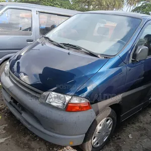 Toyota HiAce 2004 Blue