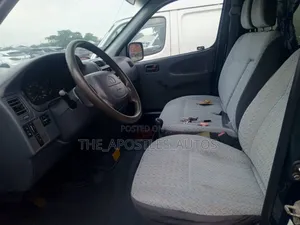 Toyota HiAce 2004 Green