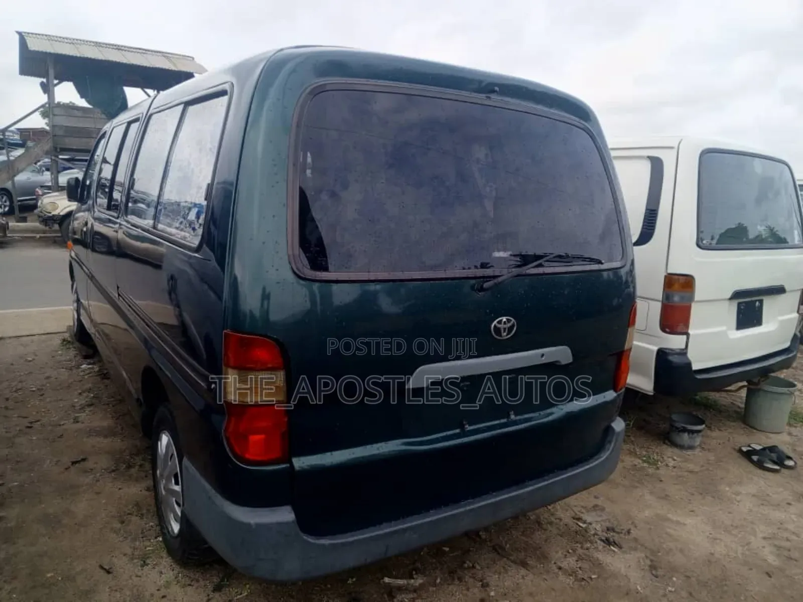 Toyota HiAce 2002 Green