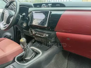 Toyota Hilux 2017 Black