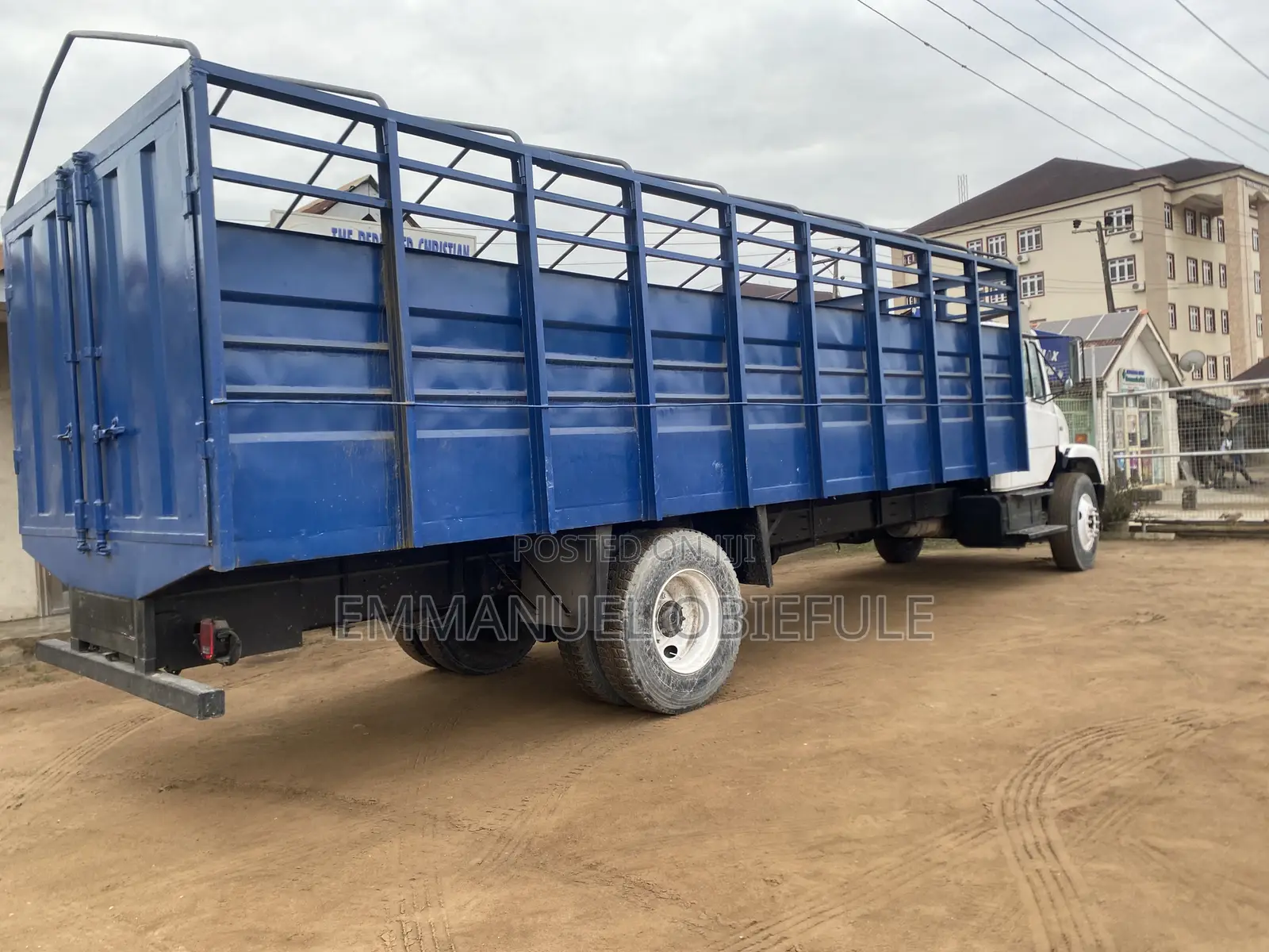 Freight-Liner Truck