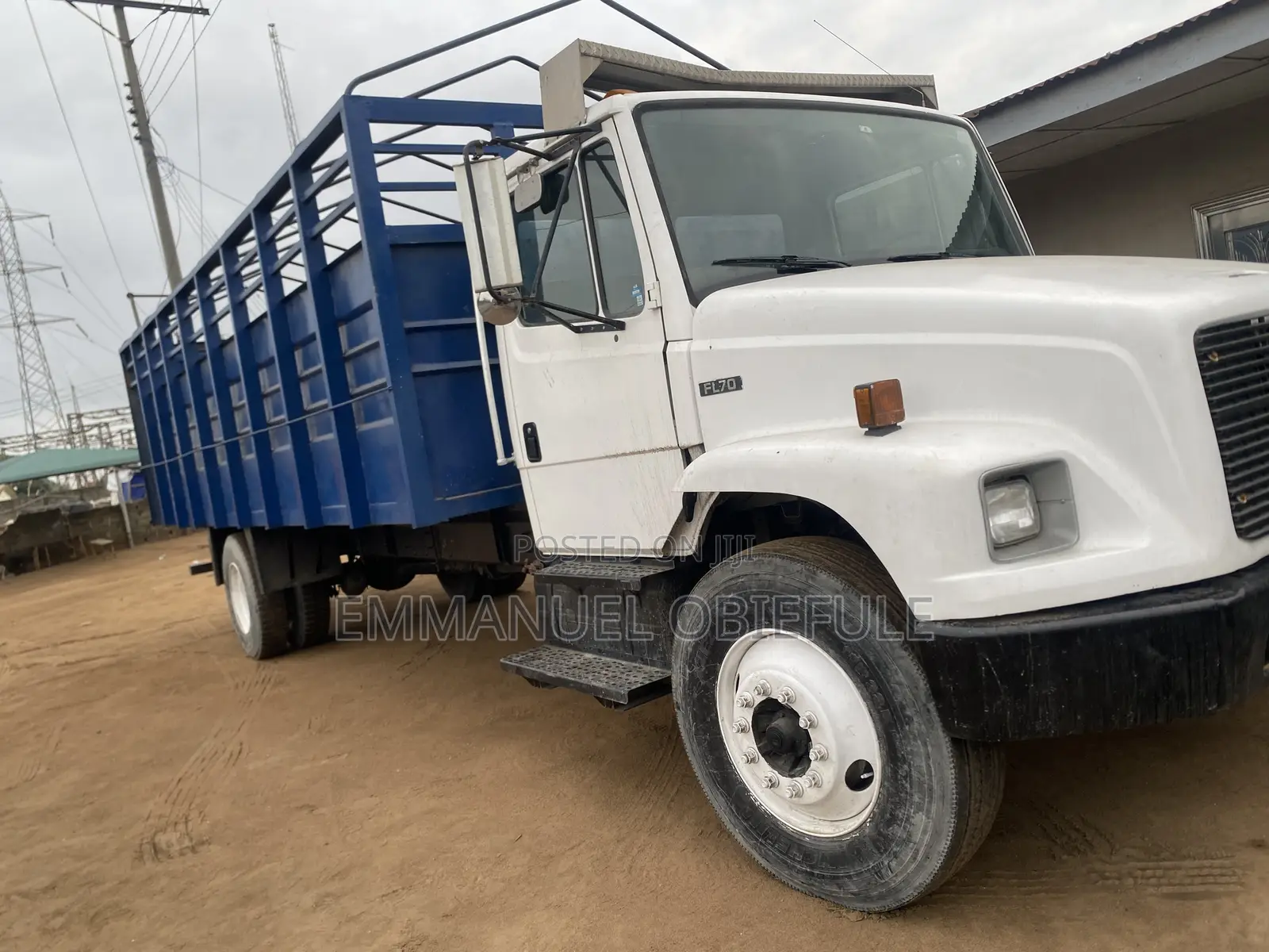 Freight-Liner Truck