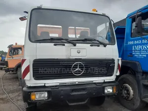 Mercedes 1417 Dump Truck