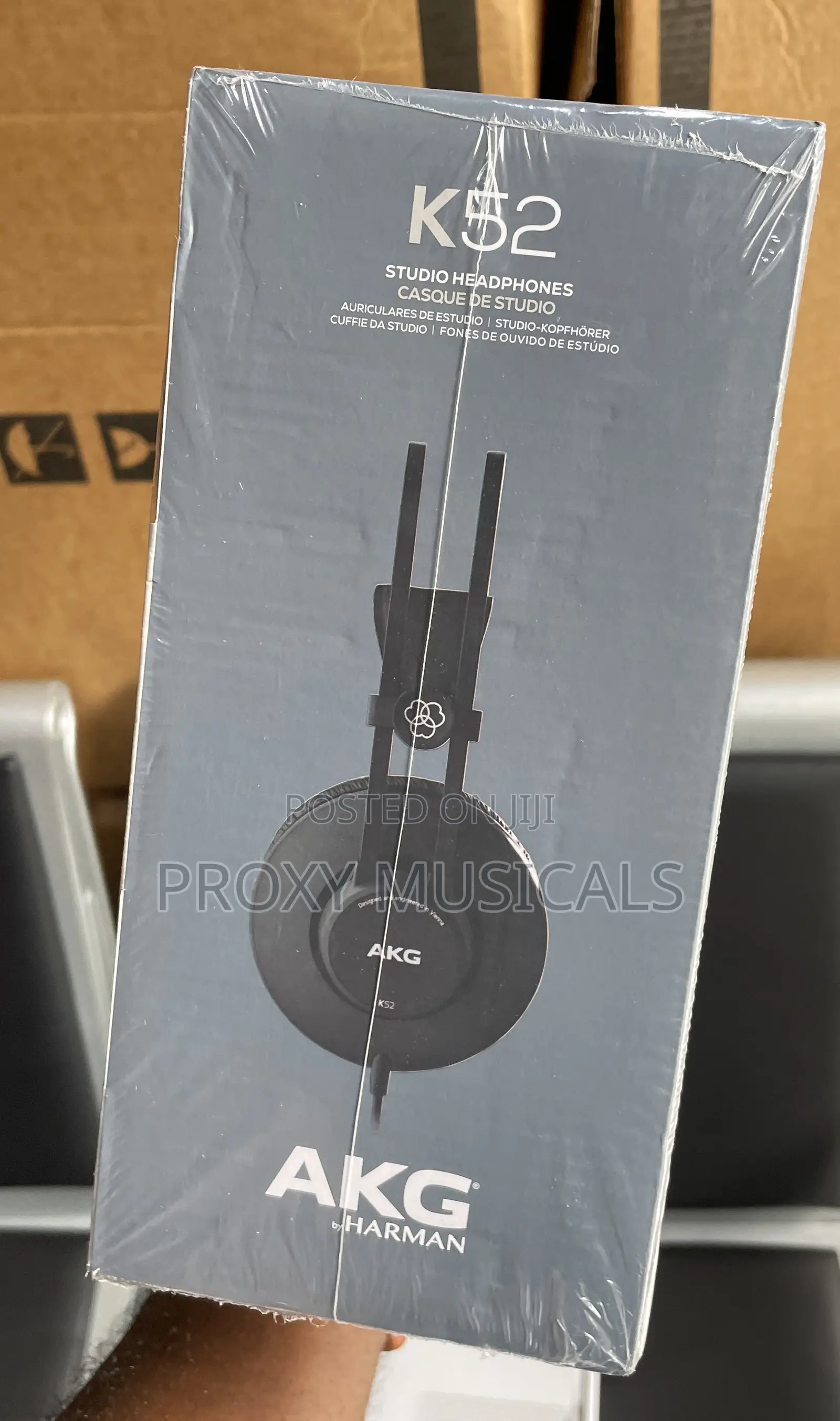 Akg Closed-Back Studio Headphones