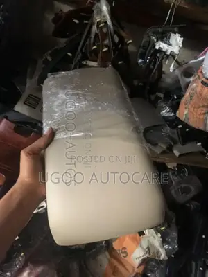 Arm Rest Venza 2010 2015