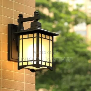 Outdoor Wall Light