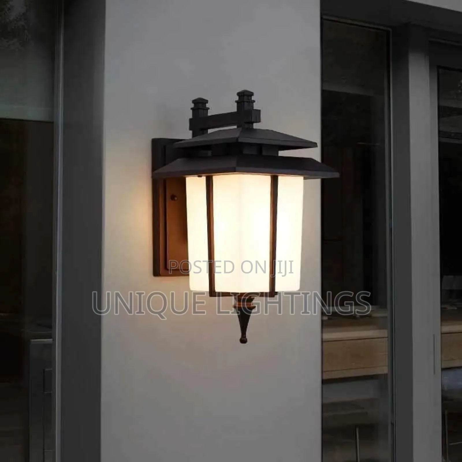 Outdoor Wall Light