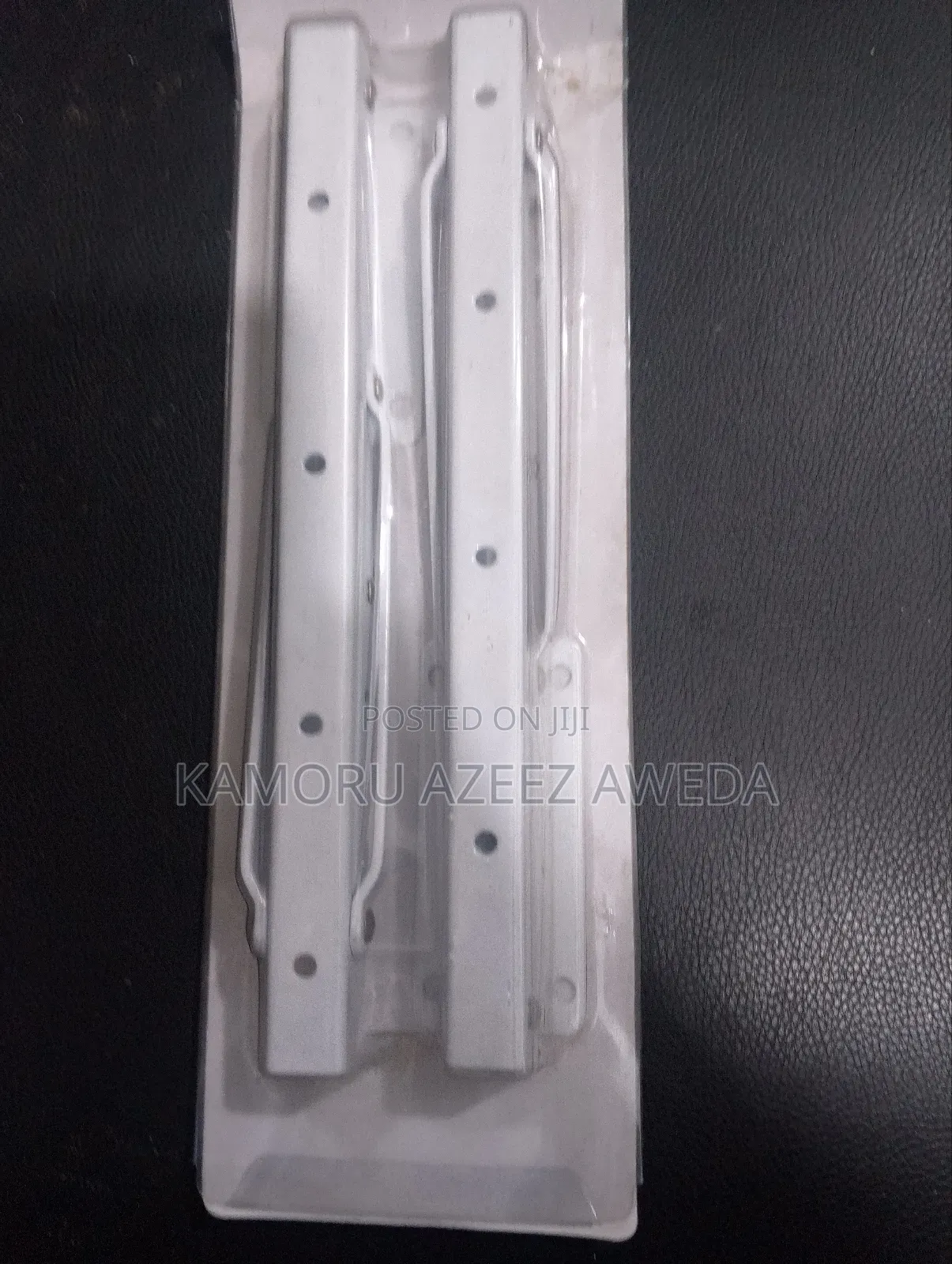 Bracket White Size 10
