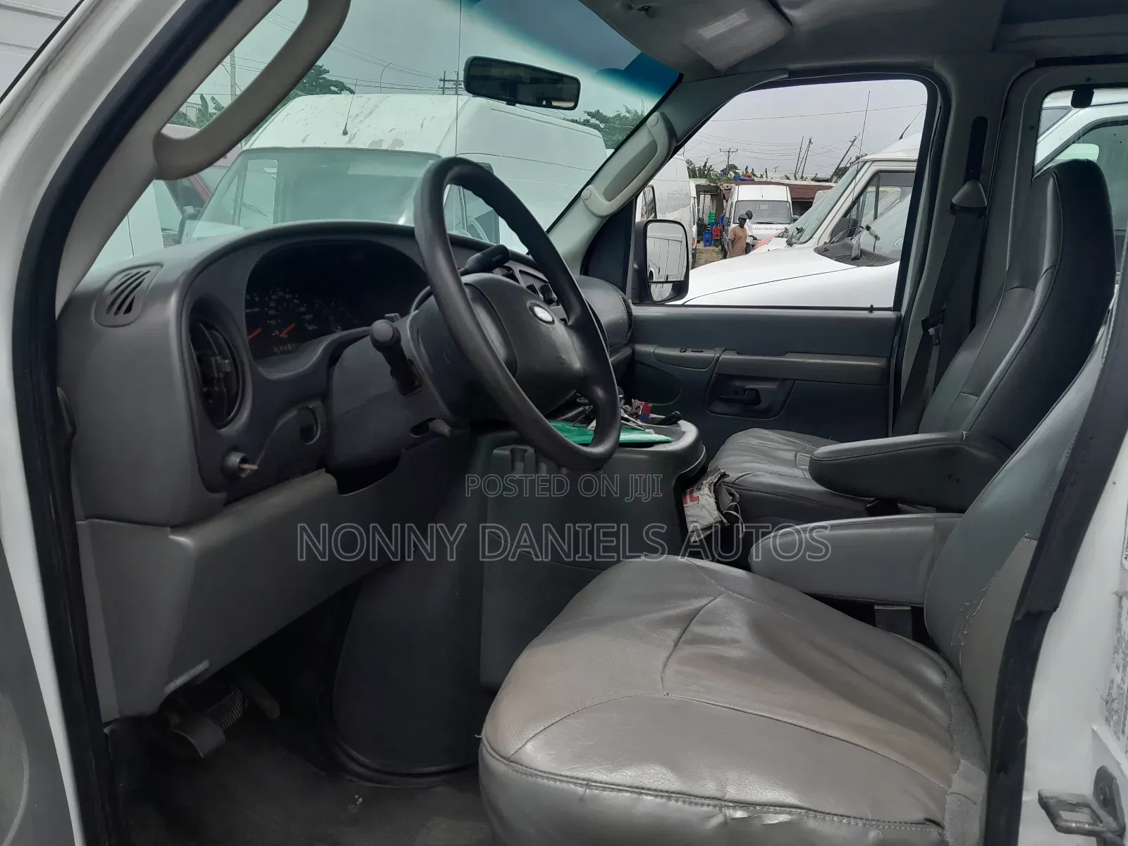 Ford E250 2005 White