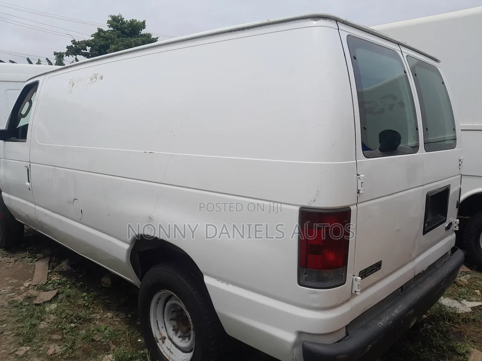 Ford E250 2005 White