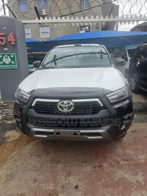 New Toyota Hilux 2024 Black