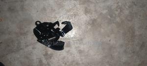 Bonnet Catcher Hilux 2020