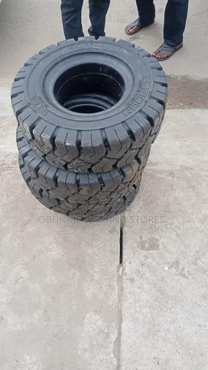 18x7-8 Solid Tyre