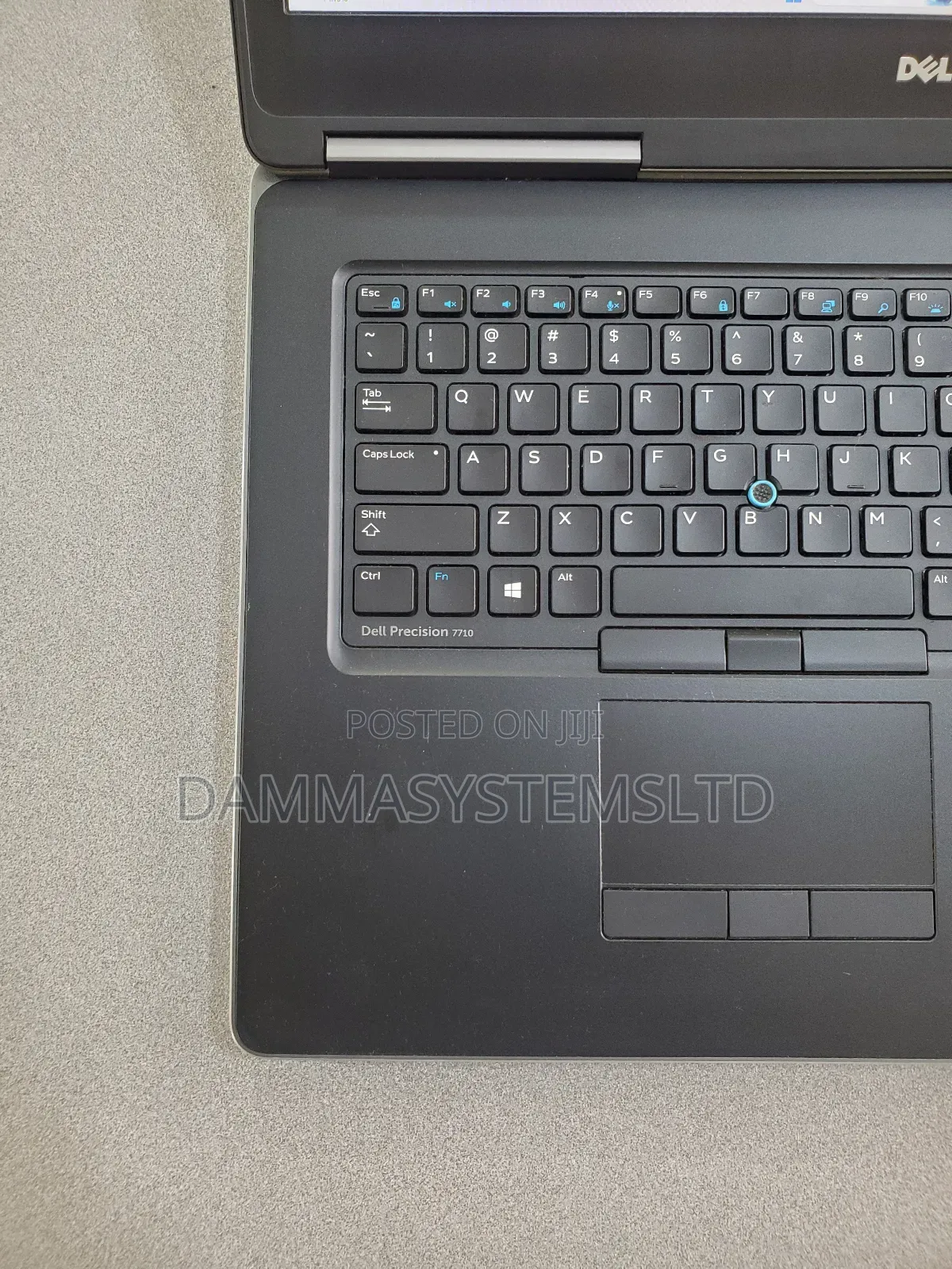 Laptop Dell Precision 7710 32GB Intel Xeon SSD 256GB