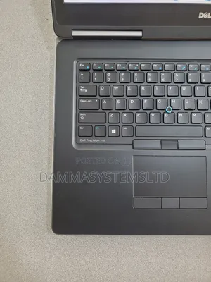 Laptop Dell Precision 7710 32GB Intel Xeon SSD 256GB