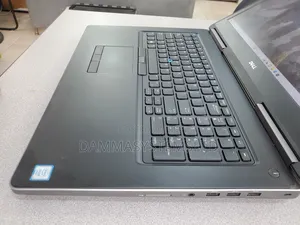 Laptop Dell Precision 7710 32GB Intel Xeon SSD 256GB