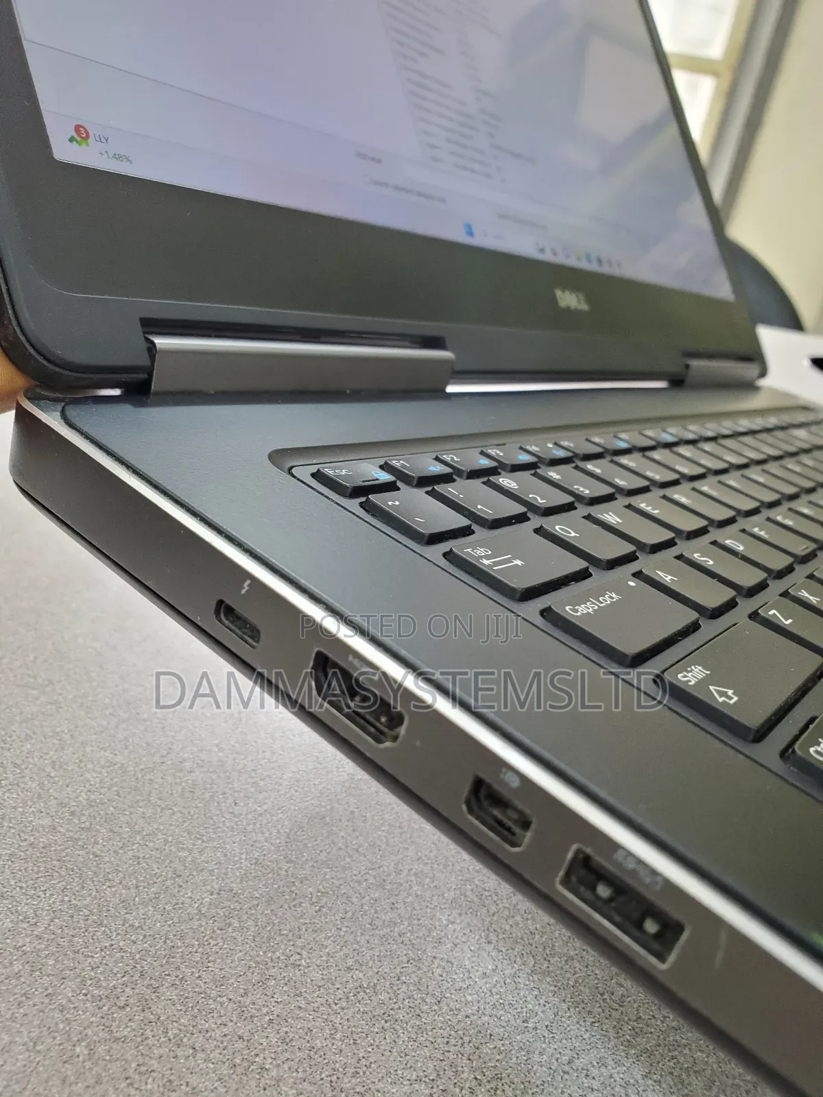 Laptop Dell Precision 7710 32GB Intel Xeon SSD 256GB