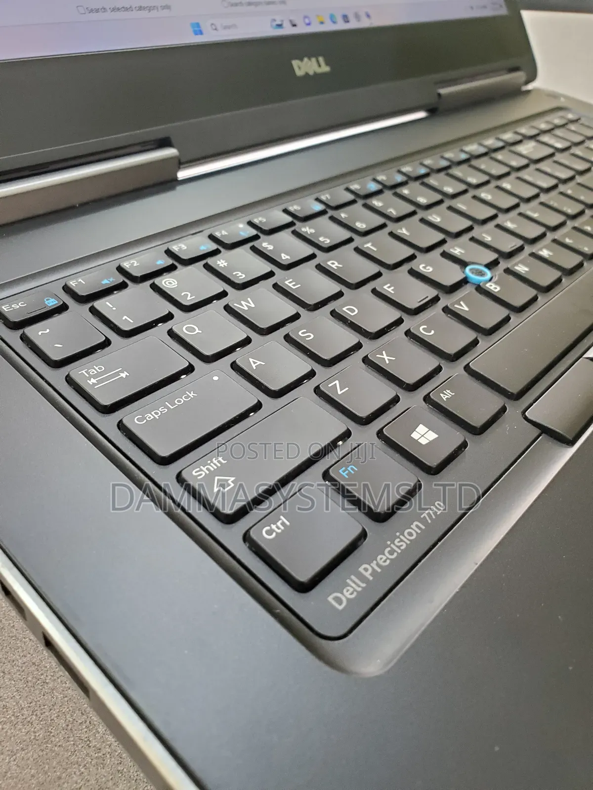 Laptop Dell Precision 7710 32GB Intel Xeon SSD 256GB