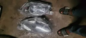Headlight Yards 2008 Salon