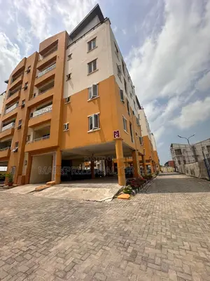 3bdrm Maisonette in Yaba Lagos for sale