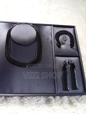 3 Pcs Classic Black Jewelry Set