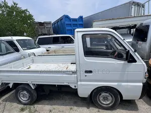 Daihatsu Hijet 2018 White