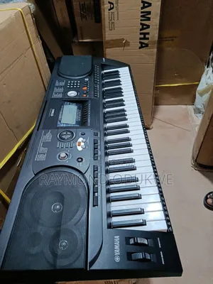 Yamaha PSR Keyboard Piano With Adapter