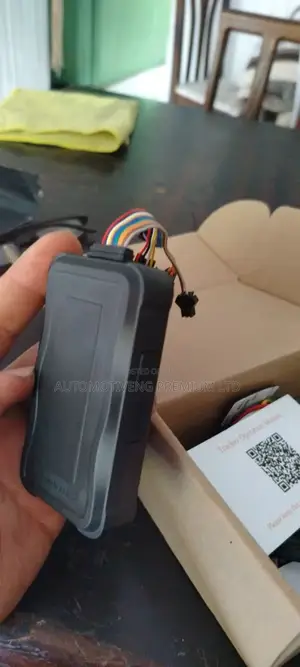 GPS/GPRS/GSM Mobile Tracker for All Vehicle and Installation