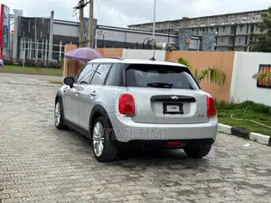 Mini Cooper 2017 Silver