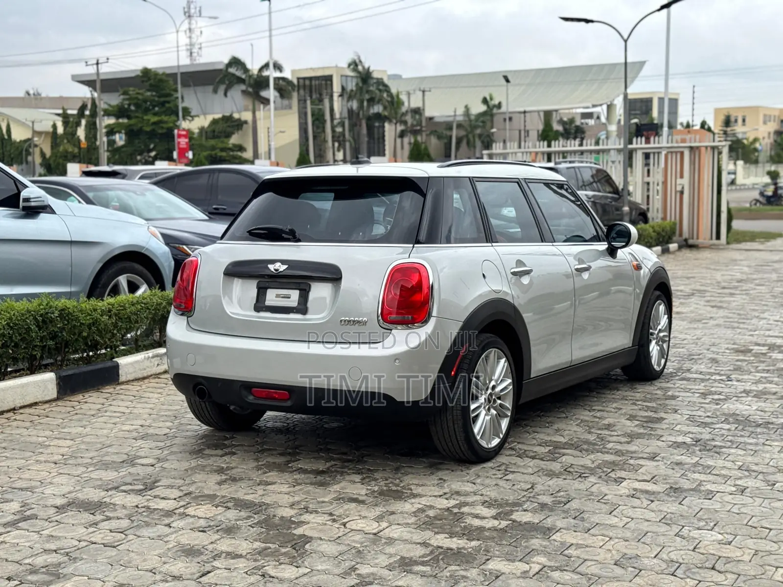 Mini Cooper 2017 Silver
