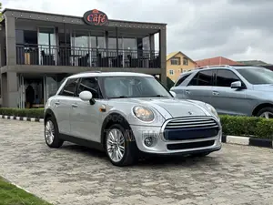 Mini Cooper 2017 Silver