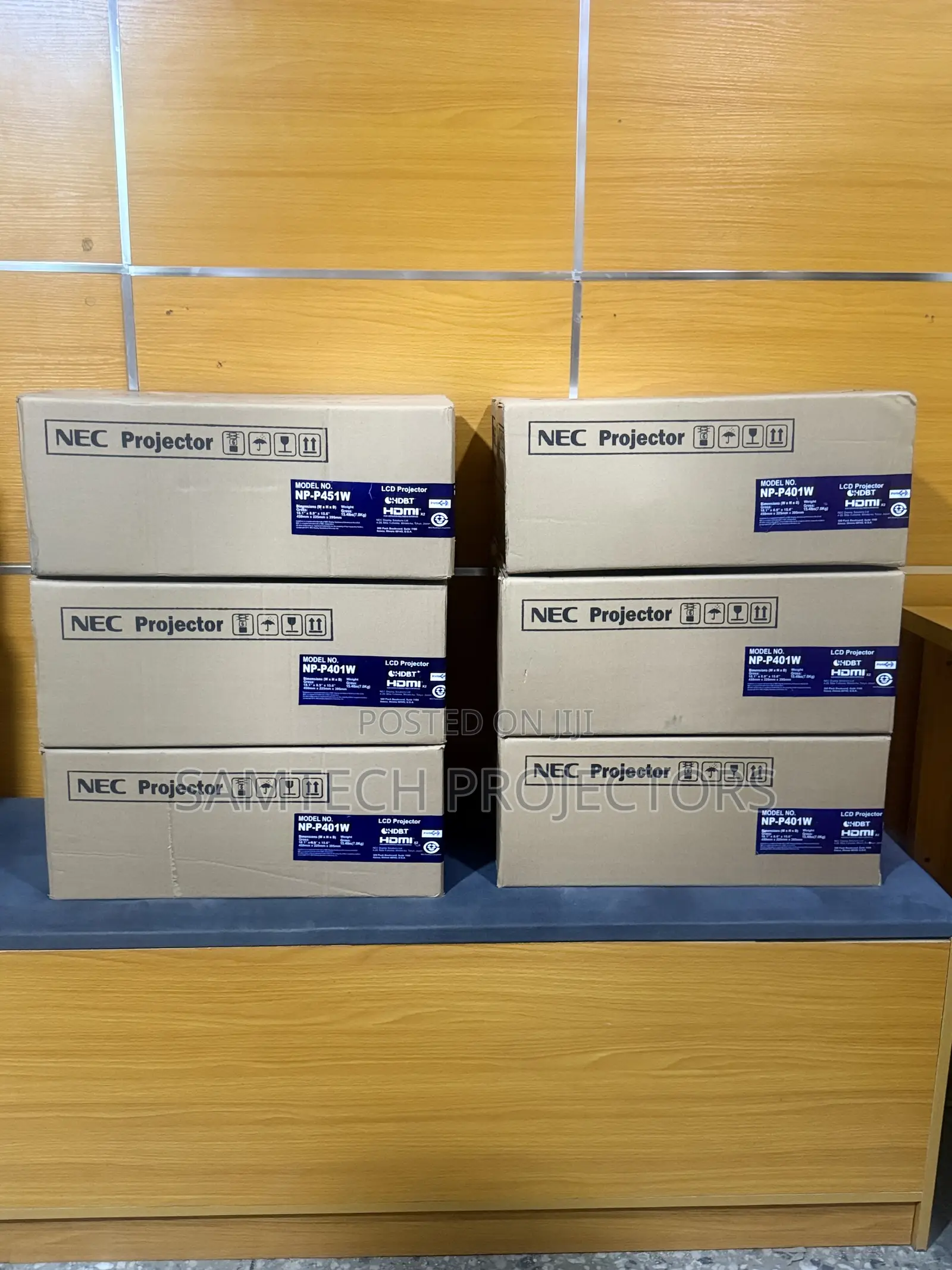 Nec Projector.Daylight Projector Ikeja, Lekki, Abuja,Worry